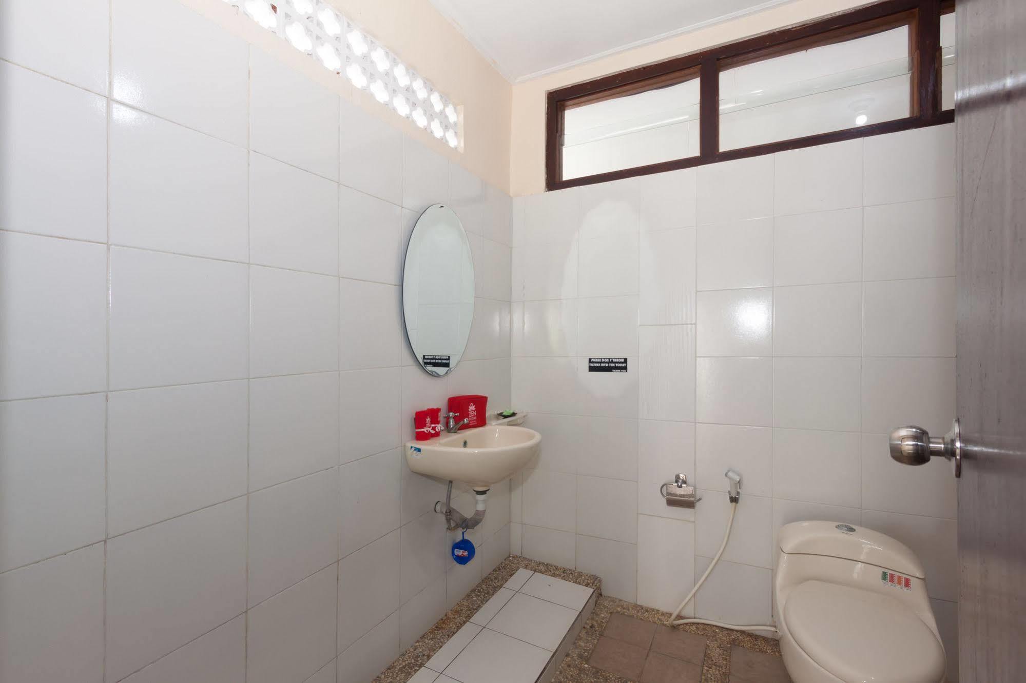 Zen Rooms Sanur Blanjong Sekawaru Ngoại thất bức ảnh