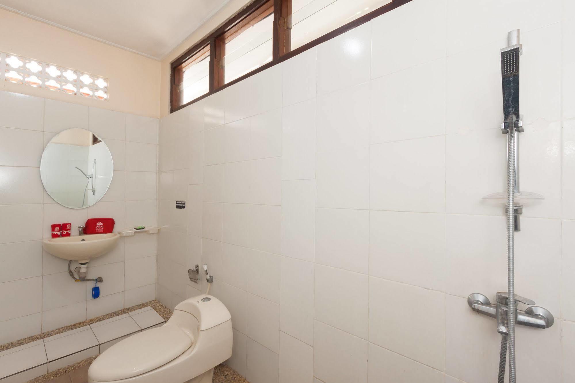 Zen Rooms Sanur Blanjong Sekawaru Ngoại thất bức ảnh